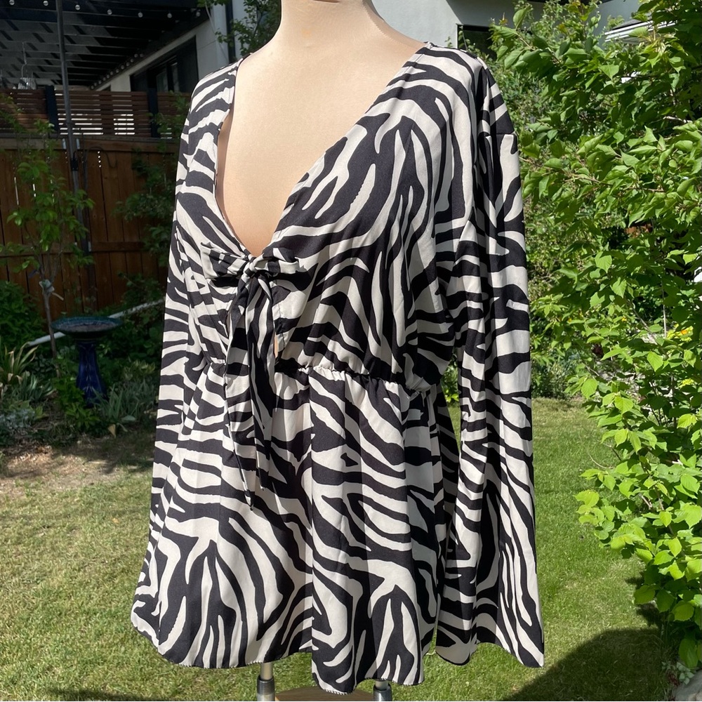 Boohoo Black and White Zebra Print Top